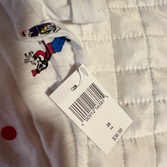 Women’s Mickey and Friends Tee- Size 3X - Picture 3 of 4